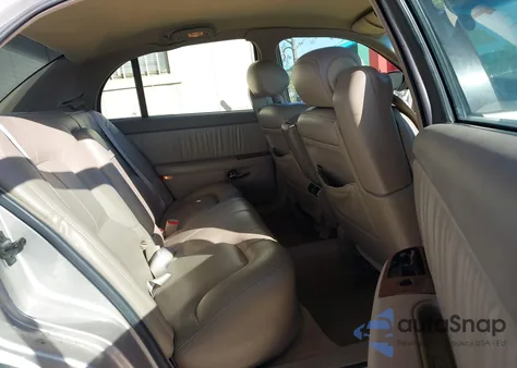 1998 Buick Park Avenue z USA, uszkodzony, nr VIN 1G4CW52KXW4618186